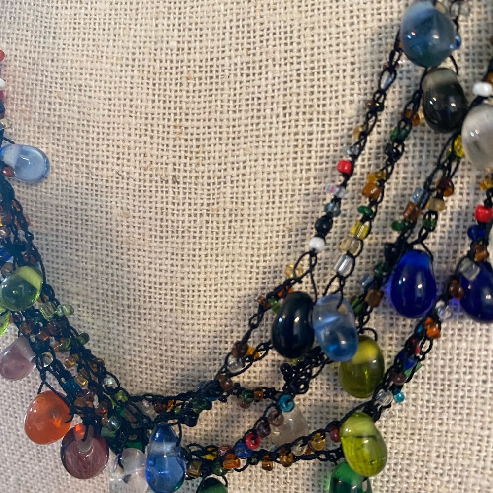 Multicolor Beaded Necklace - Picture 2 of 6